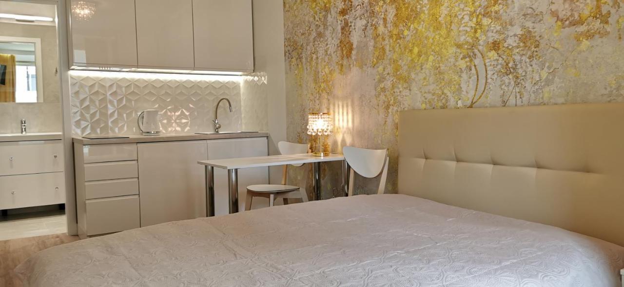 Wow Flou Przystan Letnica Apartamenty 700M Plaza Гданьск Экстерьер фото