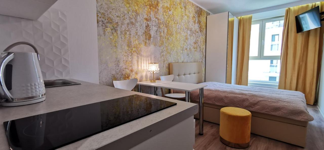 Wow Flou Przystan Letnica Apartamenty 700M Plaza Гданьск Экстерьер фото