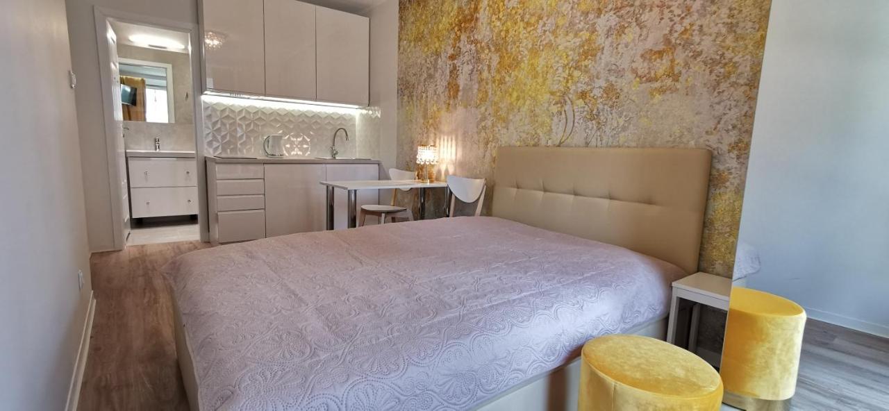 Wow Flou Przystan Letnica Apartamenty 700M Plaza Гданьск Экстерьер фото