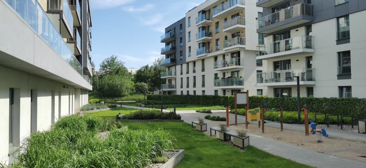 Wow Flou Przystan Letnica Apartamenty 700M Plaza Гданьск Экстерьер фото